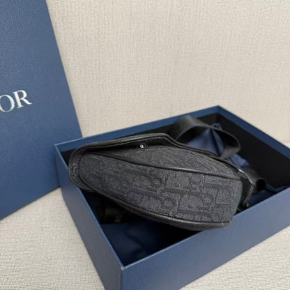 サドルバッグ ベージュ＆ブラックDior オブリーク ジャカード |DlOR