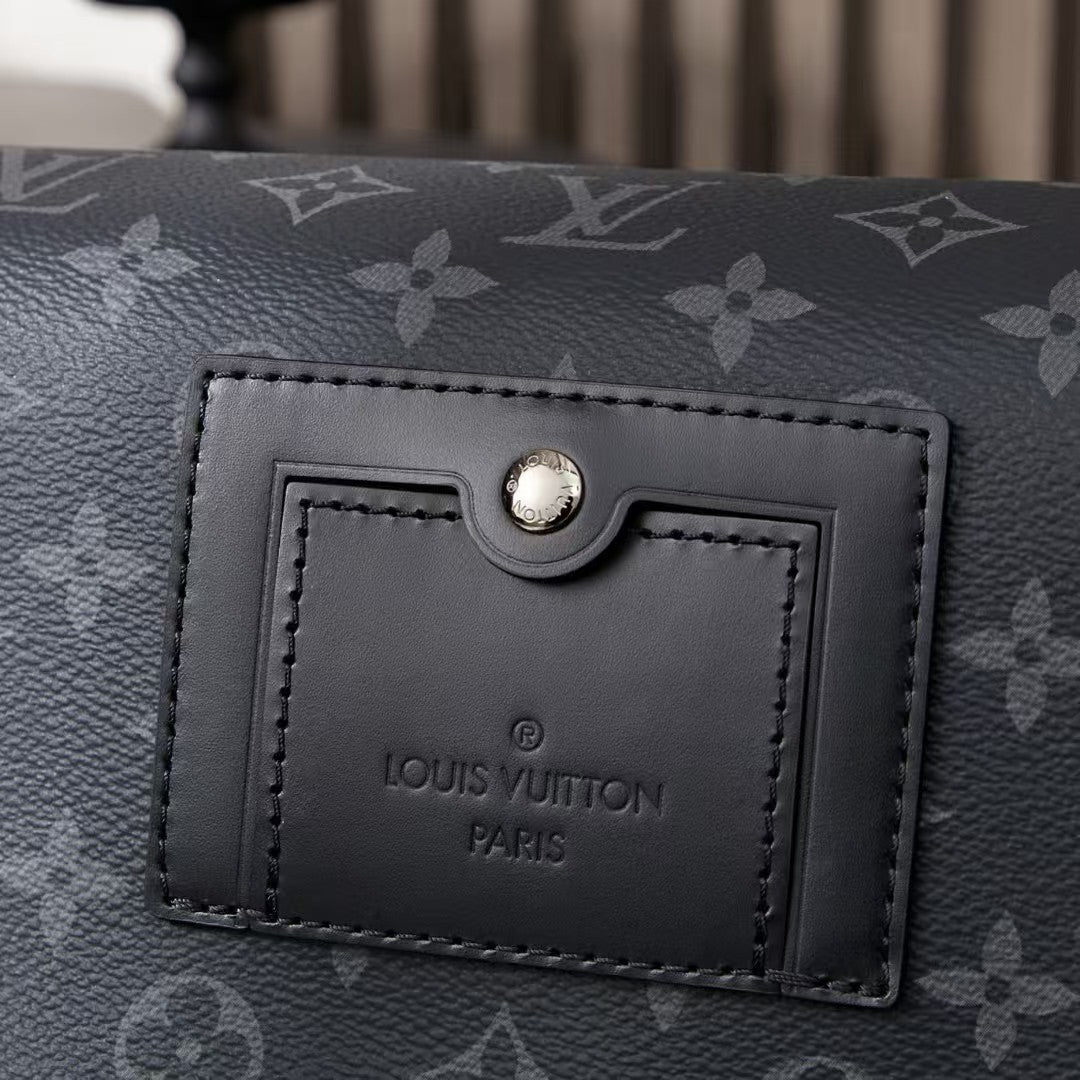 ルイ・ヴィトン 中古 ヴォヤージュ P メッセンジャーバッグ