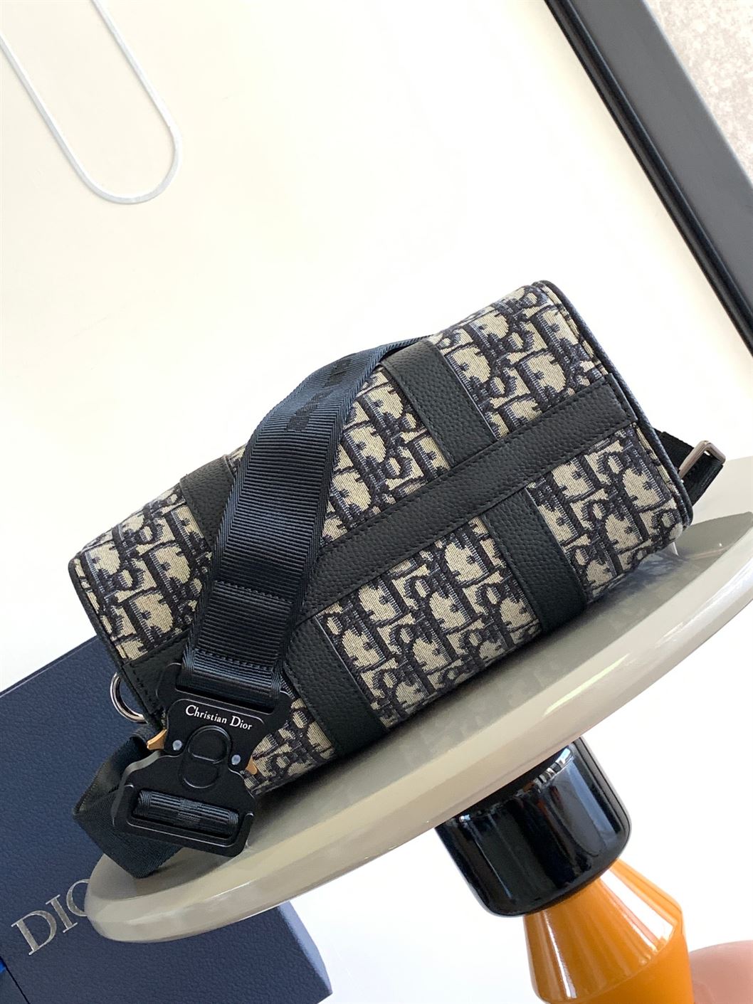 ディオール リンゴット 26 バッグ ビギン＆ブラック ディオール オブリーク ジャカード – DIO045