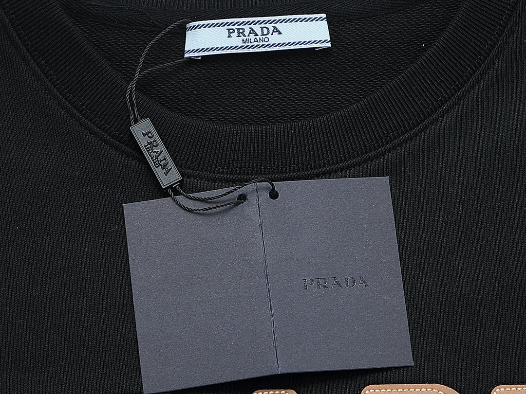 【PRADA公式旗艦店】ご好評に付き再入荷！！