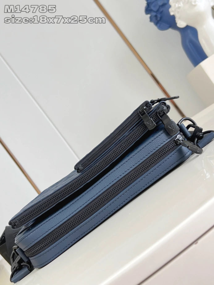 トリオ メッセンジャーバッグ ネイビーブルー モノグラムシャドウ M14785 – LW265