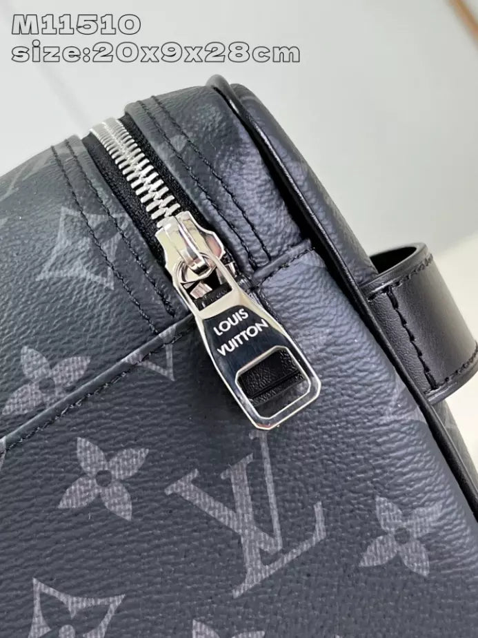 ルイ・ヴィトン トイレタリーバッグ ブラック モノグラム・エクリプス キャンバス – LW151