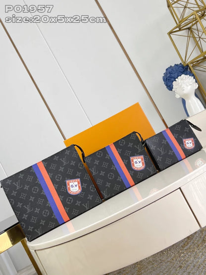 トリオ トイレポーチ モン モノグラム P01957 – LW383