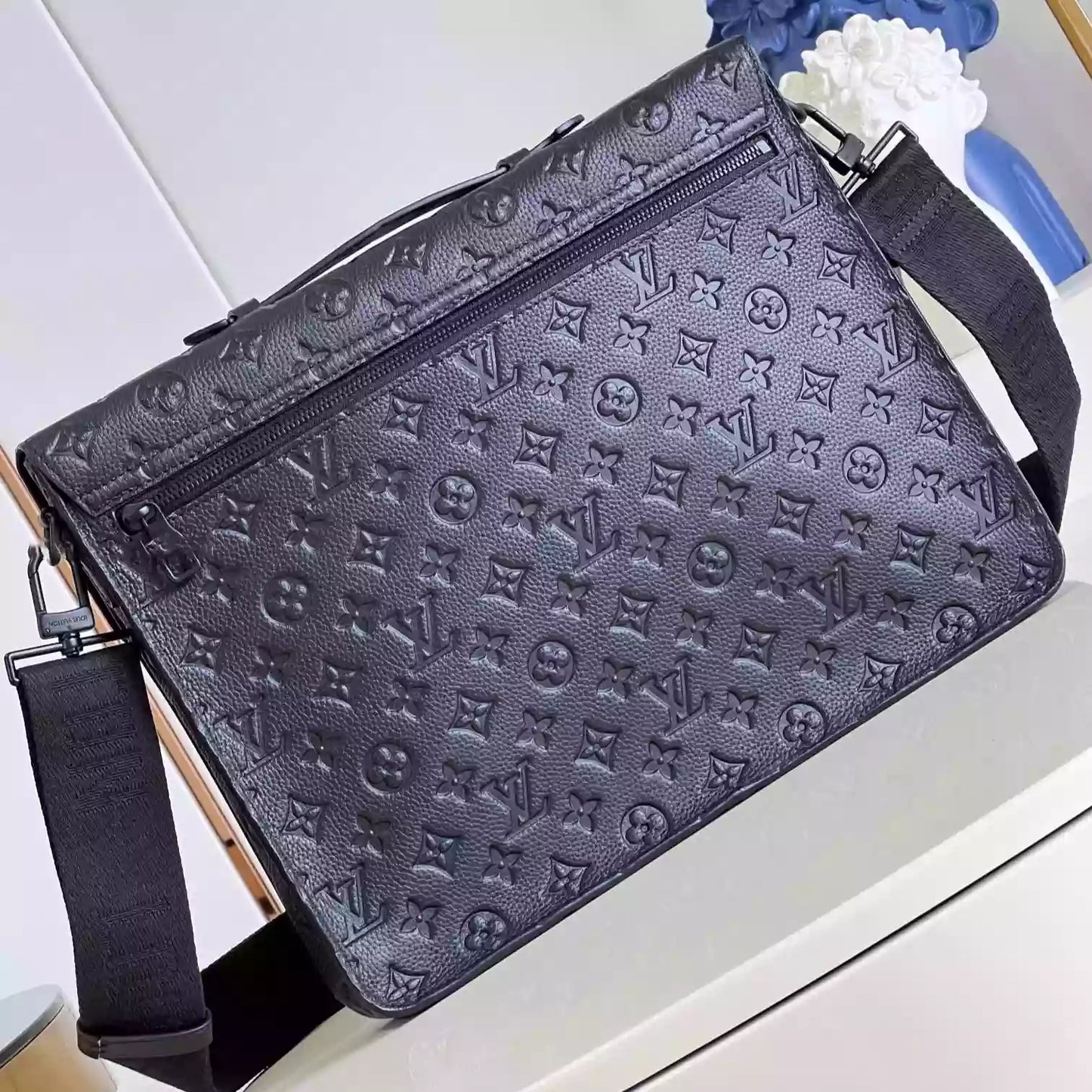 Sロック ブリーフケース モノグラム トリヨンレザー M20835 – LW331